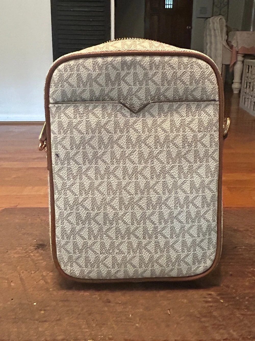Michael Kors Crossbody & Matching Wallet